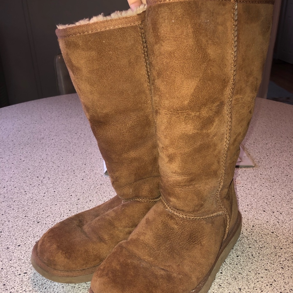Tall Light Brown Uggs